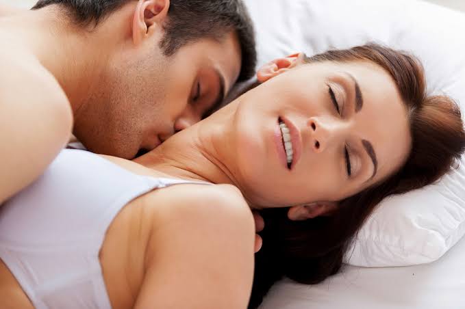 Love making or sex , know the right difference ! How to express your love towards him